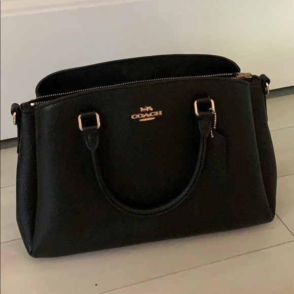 Black Coach handbag (with over the shoulder strap) - Picture 1 of 5